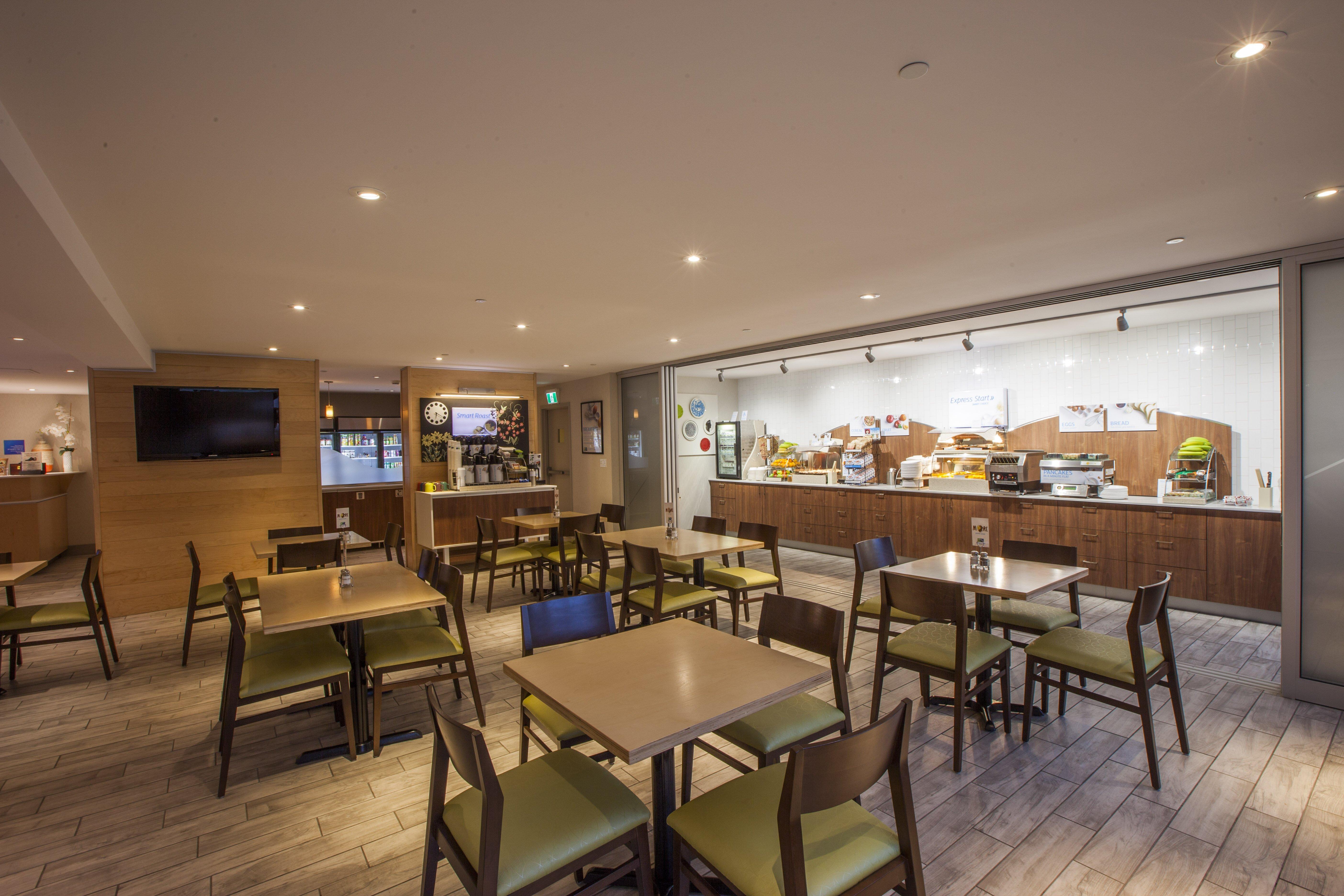 Holiday Inn Express Hotel & Suites Saint John Harbour Side By Ihg Exteriör bild