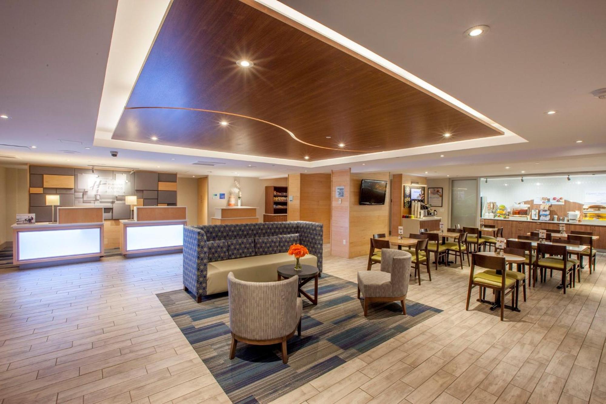Holiday Inn Express Hotel & Suites Saint John Harbour Side By Ihg Exteriör bild